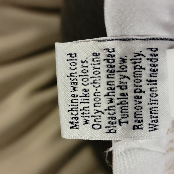 𝅺croft & Barrow Lightweight Striped Capri Size Small - Picture 11 of 11